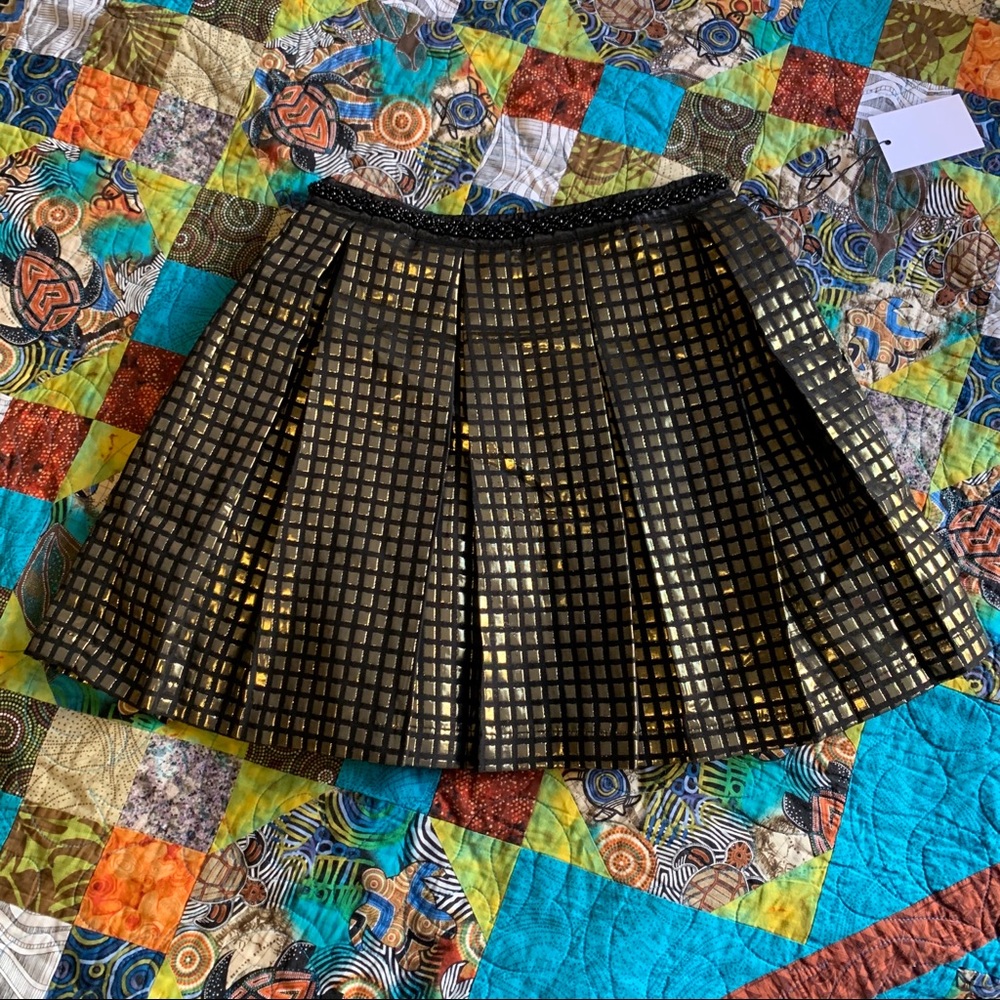 NWOT! Gold and black pleated mini skirt